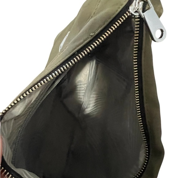 Free Spirit Nylon Crossbody Sling Shoulder Bag – Olive Green - Picture 7 of 14